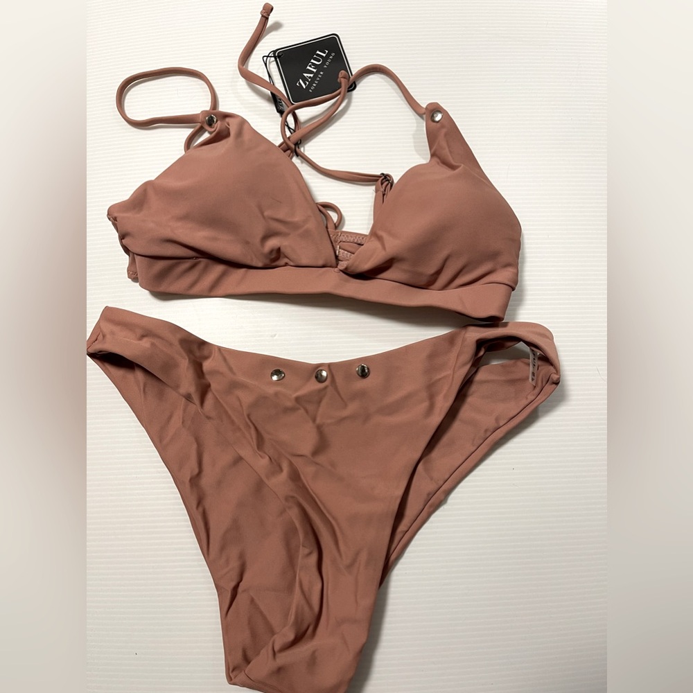 Brand New Zaful Women’s Bikini Set - size Medium